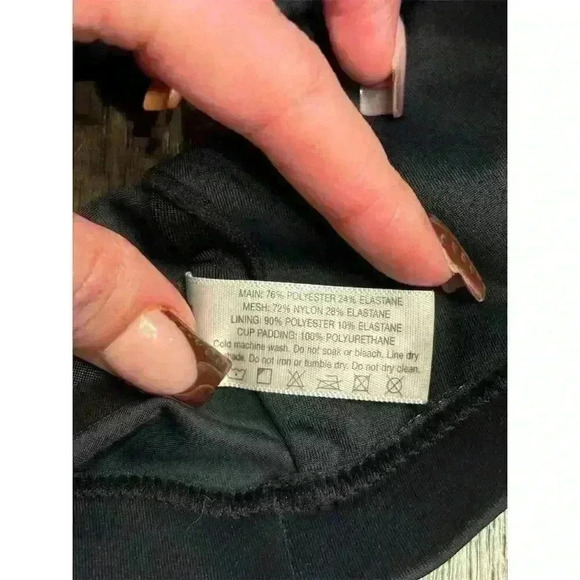 BlackMilk Women's High Support Sports Bra Mesh Detail Black Size S - Picture 6 of 6